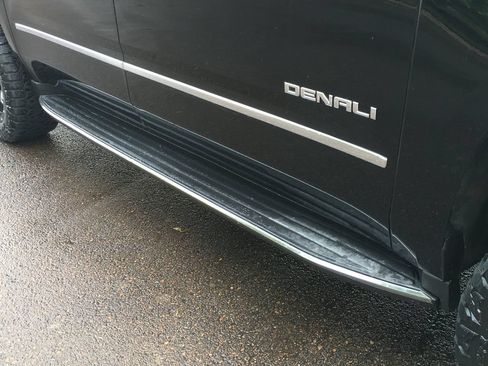 Used 2020 GMC Yukon XL Denali AWD/4WD image 10