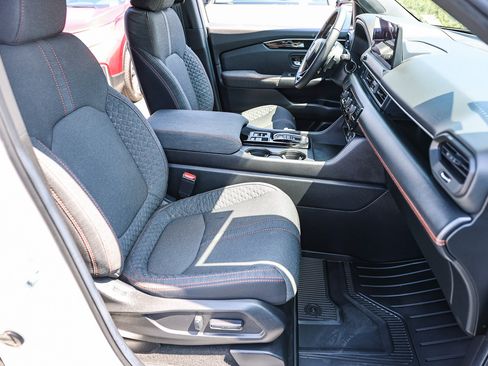 Certified 2026 Honda Pilot Sport image 8