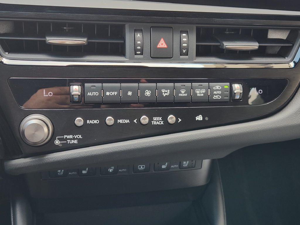 Certified 2023 Lexus ES 350 Ultra Luxury w/ Accessory Package (Z2) FWD image 18