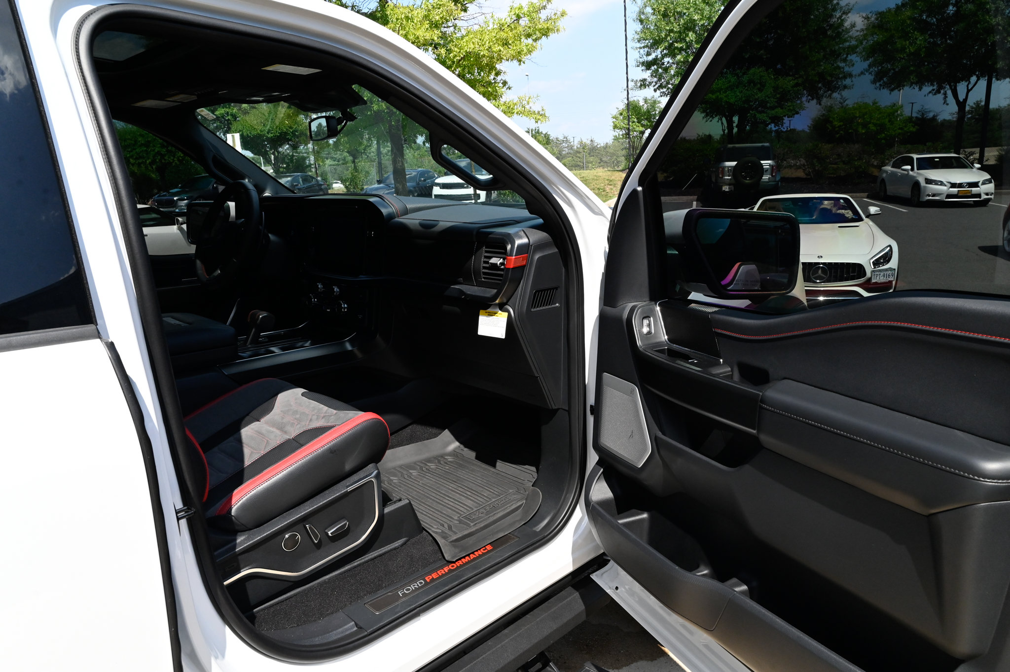 Used 2024 Ford F150 Raptor AWD/4WD image 52