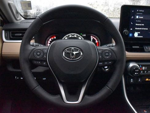 Certified 2025 Toyota RAV4 XLE Premium image 9