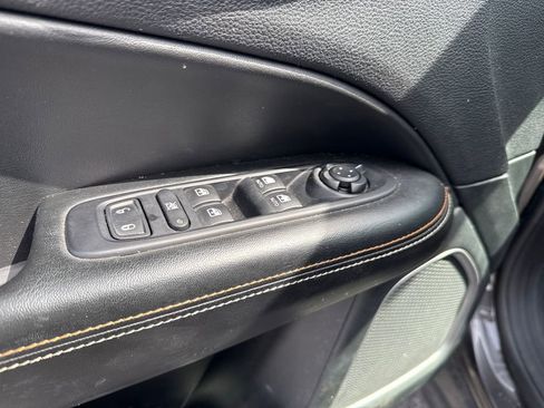 Used 2020 Jeep Compass Latitude image 13