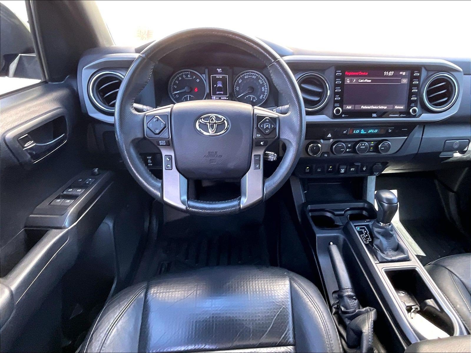 Used 2021 Toyota Tacoma TRD Off-Road w/ TRD Premium Off Road Package AWD/4WD image 4