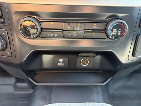 Used 2021 Ford F150 XLT AWD/4WD image 17