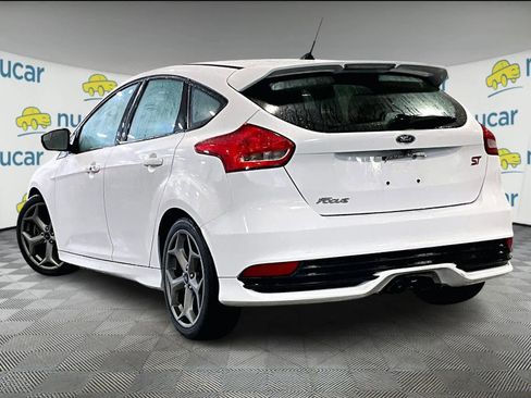 Used 2018 Ford Focus ST image 4