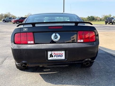 Used 2009 Ford Mustang GT RWD image 6