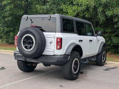 Used 2023 Ford Bronco Big Bend w/ Sasquatch Package AWD/4WD image 3