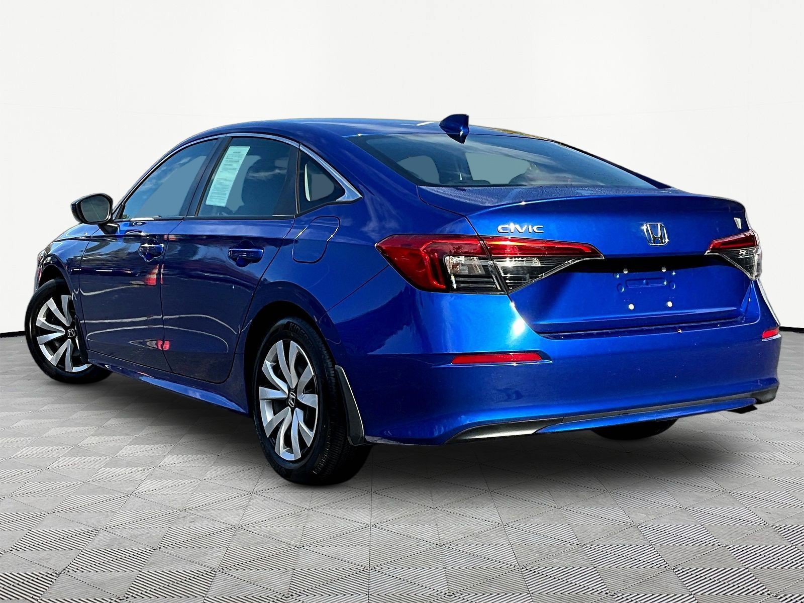 Used 2024 Honda Civic LX image 4