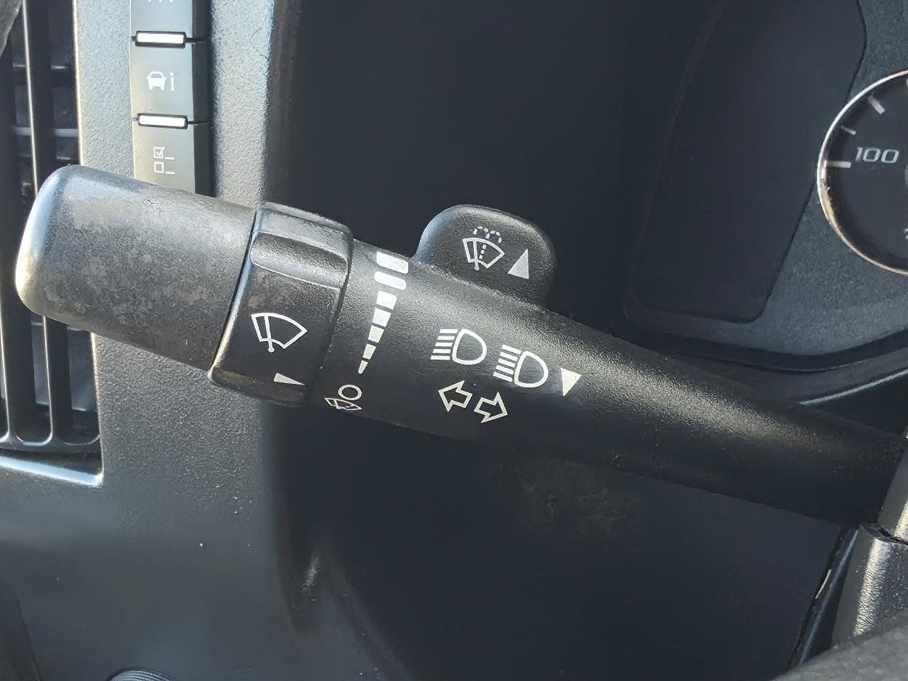Used 2013 Chevrolet Express 2500 RWD image 24