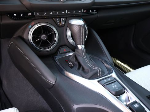 Used 2022 Chevrolet Camaro SS RWD image 26
