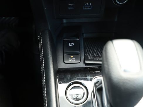 Used 2024 Nissan Kicks SR FWD image 19