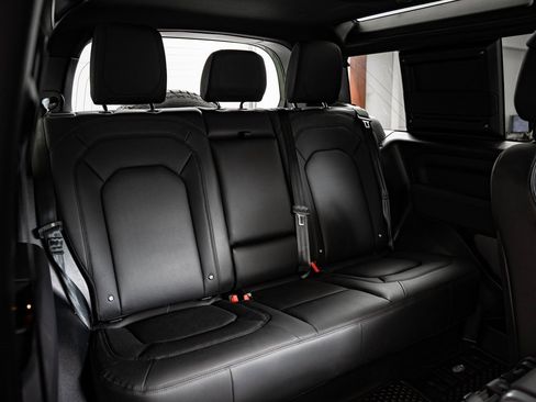 Used 2023 Land Rover Defender 110 75th Limited Edition image 43