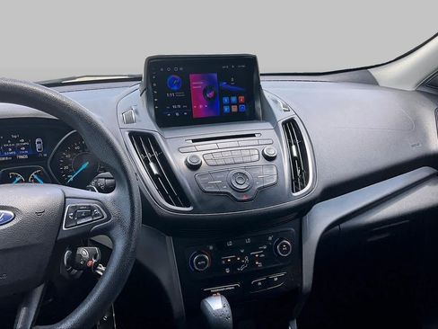 Used 2017 Ford Escape SE FWD image 7