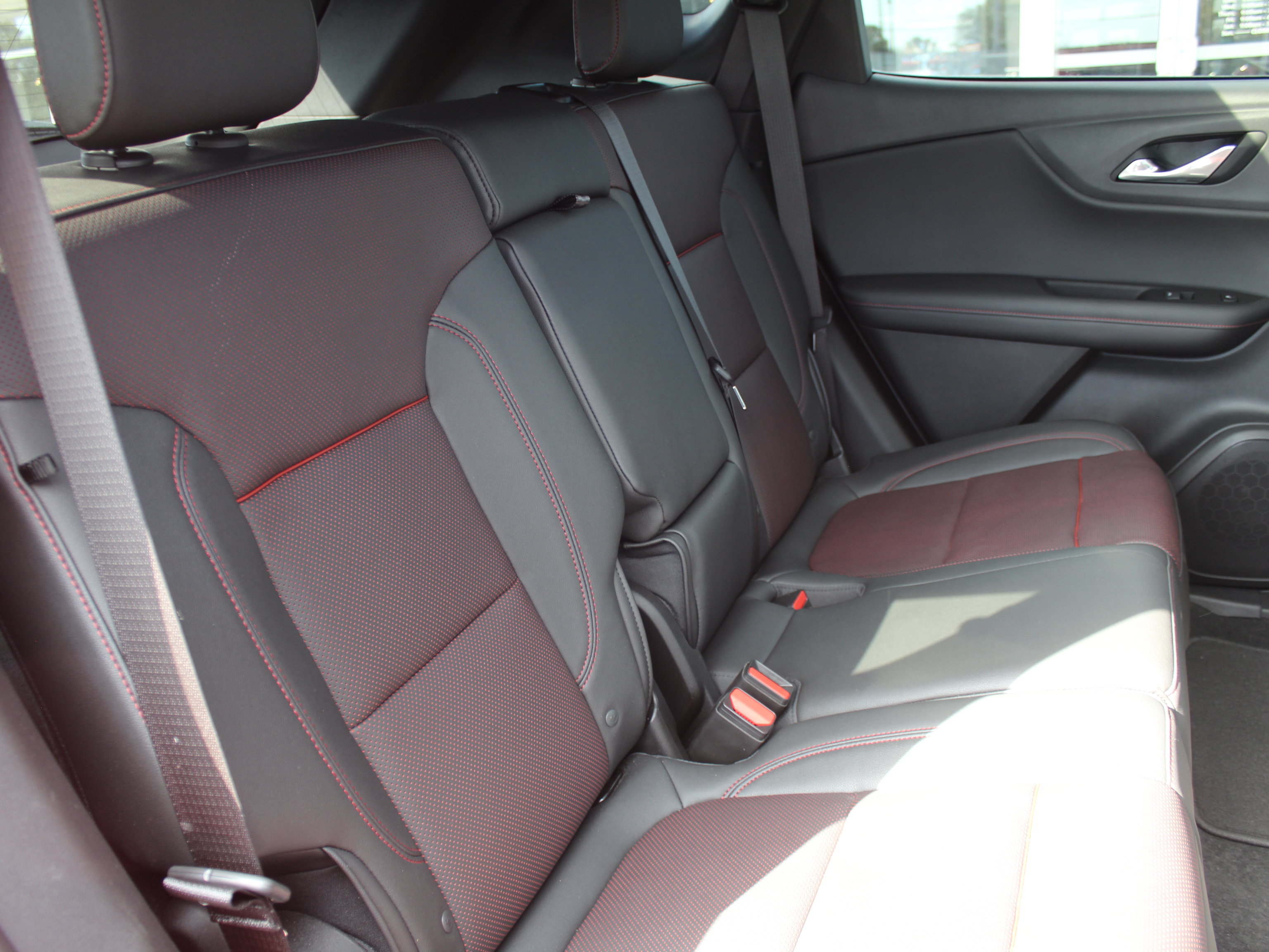 Used 2021 Chevrolet Blazer RS w/ Enhanced Convenience Package FWD image 25