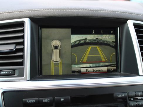 Used 2014 Mercedes-Benz GL 450 4MATIC w/ Appearance Package image 28