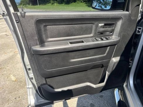 Used 2014 RAM 1500 Express RWD image 14