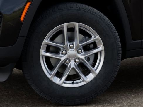 New 2025 Jeep Grand Cherokee Laredo X w/ Luxury Tech Group I AWD/4WD image 8
