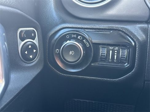 Used 2021 Jeep Wrangler Unlimited Sport image 32