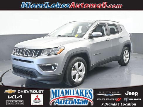 Used 2020 Jeep Compass Latitude image 1