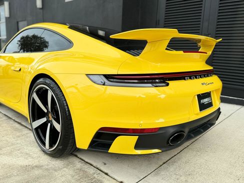 Used 2021 Porsche 911 Carrera RWD image 16