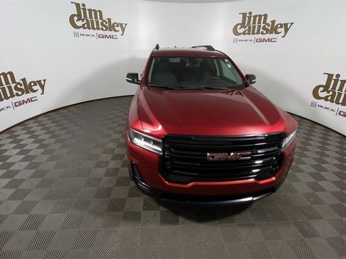 Certified 2023 GMC Acadia SLE w/ Driver Convenience Package image 3