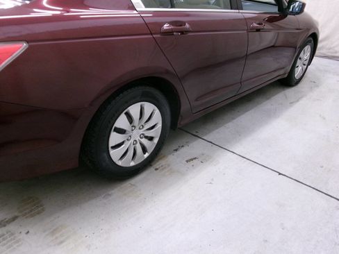 Used 2011 Honda Accord LX image 8