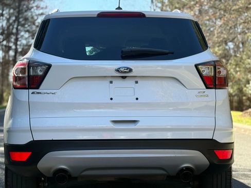 Used 2018 Ford Escape SE w/ Ford Safe & Smart Package image 6
