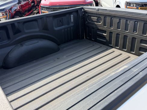 Used 2019 Ford F150 Platinum w/ Equipment Group 701A Luxury AWD/4WD image 11