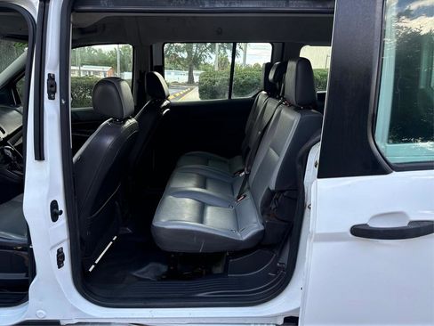 Used 2015 Ford Transit Connect XL image 10
