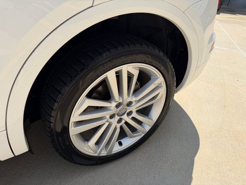 Used 2018 Audi Q5 2.0T Premium Plus AWD/4WD image 9