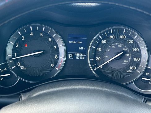 Used 2017 INFINITI Q70 L 3.7 w/ Deluxe Touring Package image 19