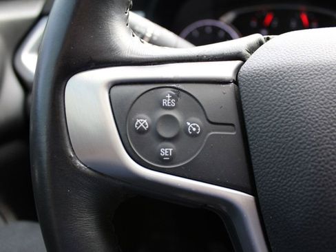 Used 2017 GMC Acadia SLT image 28