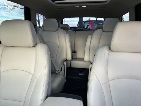 Used 2022 Buick Enclave Premium w/ Experience Buick Package image 6
