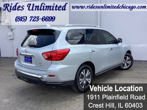 Used 2019 Nissan Pathfinder SL image 8