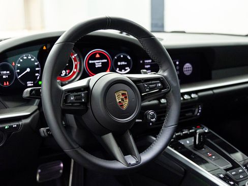 Used 2025 Porsche 911 Turbo S w/ 911 Turbo Sportdesign Package image 30