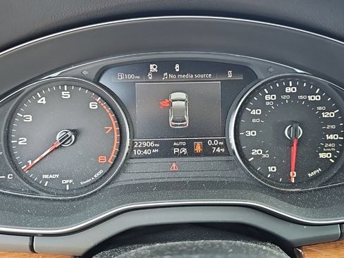 Used 2023 Audi Q5 2.0T Premium w/ Convenience Package AWD/4WD image 18
