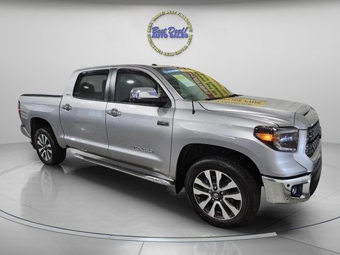 Used 2018 Toyota Tundra Limited w/ Limited Premium Package AWD/4WD image 4