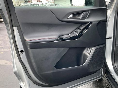 Used 2025 Chevrolet Equinox RS w/ Convenience Package III image 21