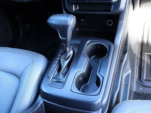 Used 2018 Chevrolet Colorado W/T RWD image 17