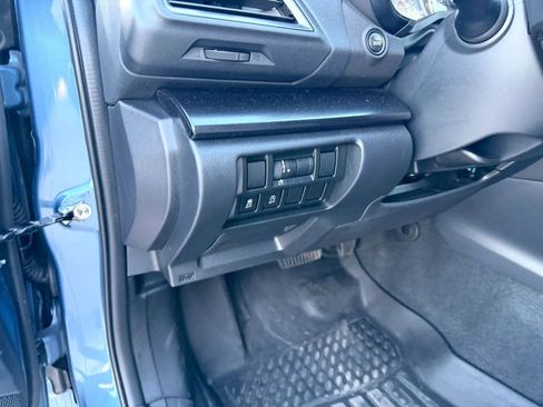 Used 2023 Subaru Crosstrek 2.5i Sport AWD/4WD image 19