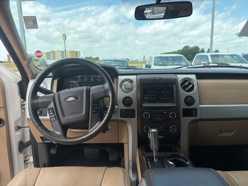 Used 2014 Ford F150 Lariat w/ Lariat Chrome Package AWD/4WD image 21