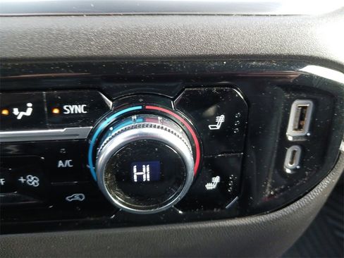 Used 2022 GMC Sierra 1500 SLE image 26