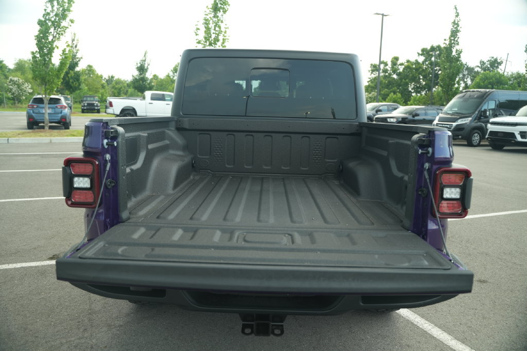 New 2026 Jeep Gladiator Sport AWD/4WD image 15