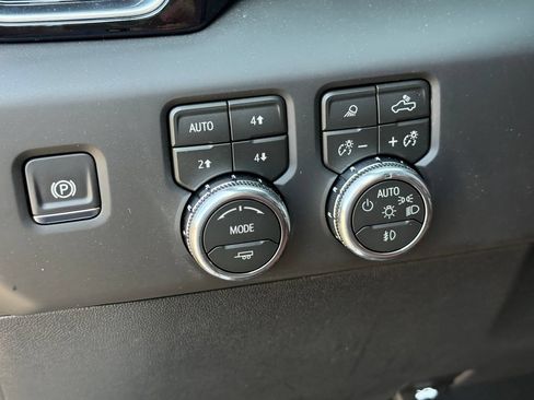New 2026 GMC Sierra 2500 Denali Ultimate AWD/4WD image 19