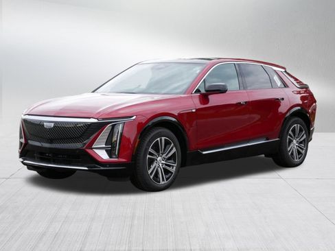 Used 2026 Cadillac Lyriq Premium Luxury w/ LPO, Floor Liner Package AWD/4WD image 3