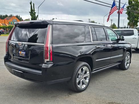 Used 2018 Cadillac Escalade ESV Platinum AWD/4WD image 7
