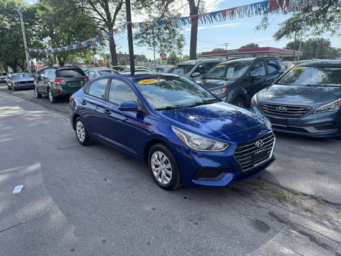 Used 2020 Hyundai Accent SE FWD image 1