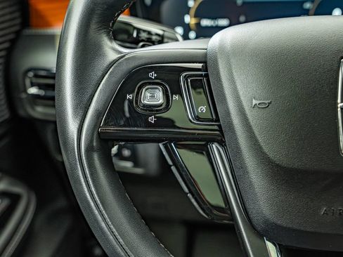 Used 2022 Lincoln Corsair Reserve FWD image 21