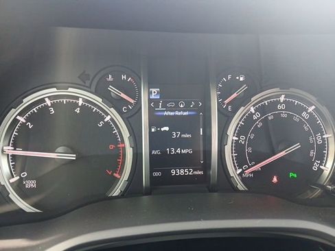 Used 2020 Toyota 4Runner Limited RWD image 21