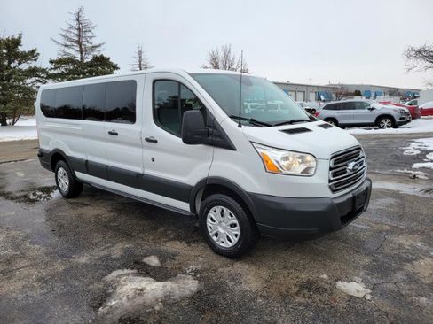 Used 2016 Ford Transit 350 XLT image 4